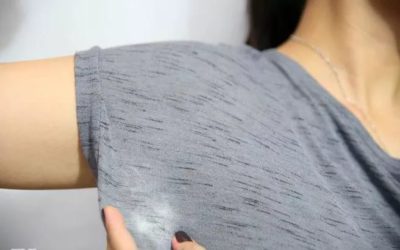 Как отстирать пятна от дезодоранта под мышками — рецепты средств и правила их применения