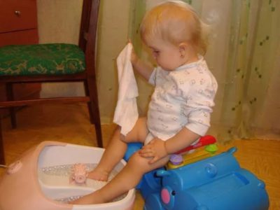 Причины потливости ног у ребенка, как решить проблему