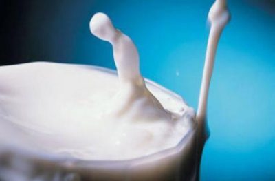 Прыщи от молока: что делать?